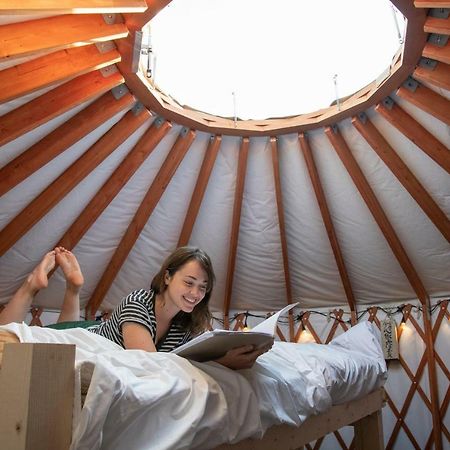 The Yurts At Margo'S Garden, Kiroro Hotel Akaigawa Екстериор снимка